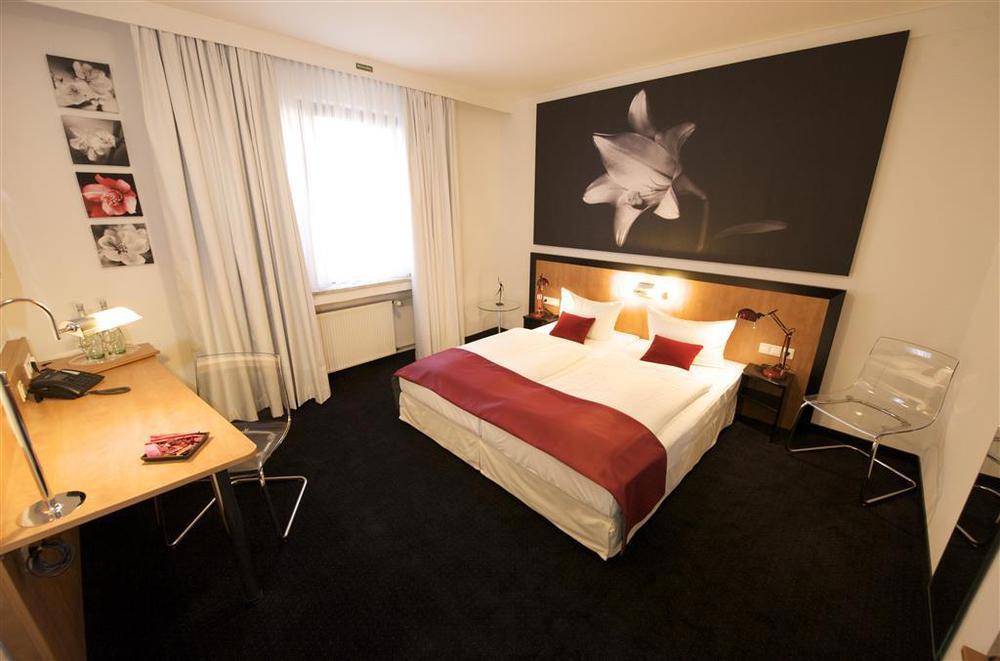 Max Brown Hotel Midtown, Part Of Sircle Collection Dusseldorf Room photo